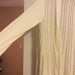 🍁Cato cardigan with some gold stitching EUC